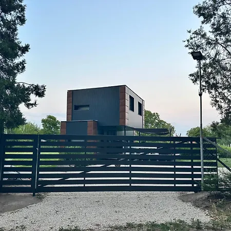 Apartament Swan Sándorfalva